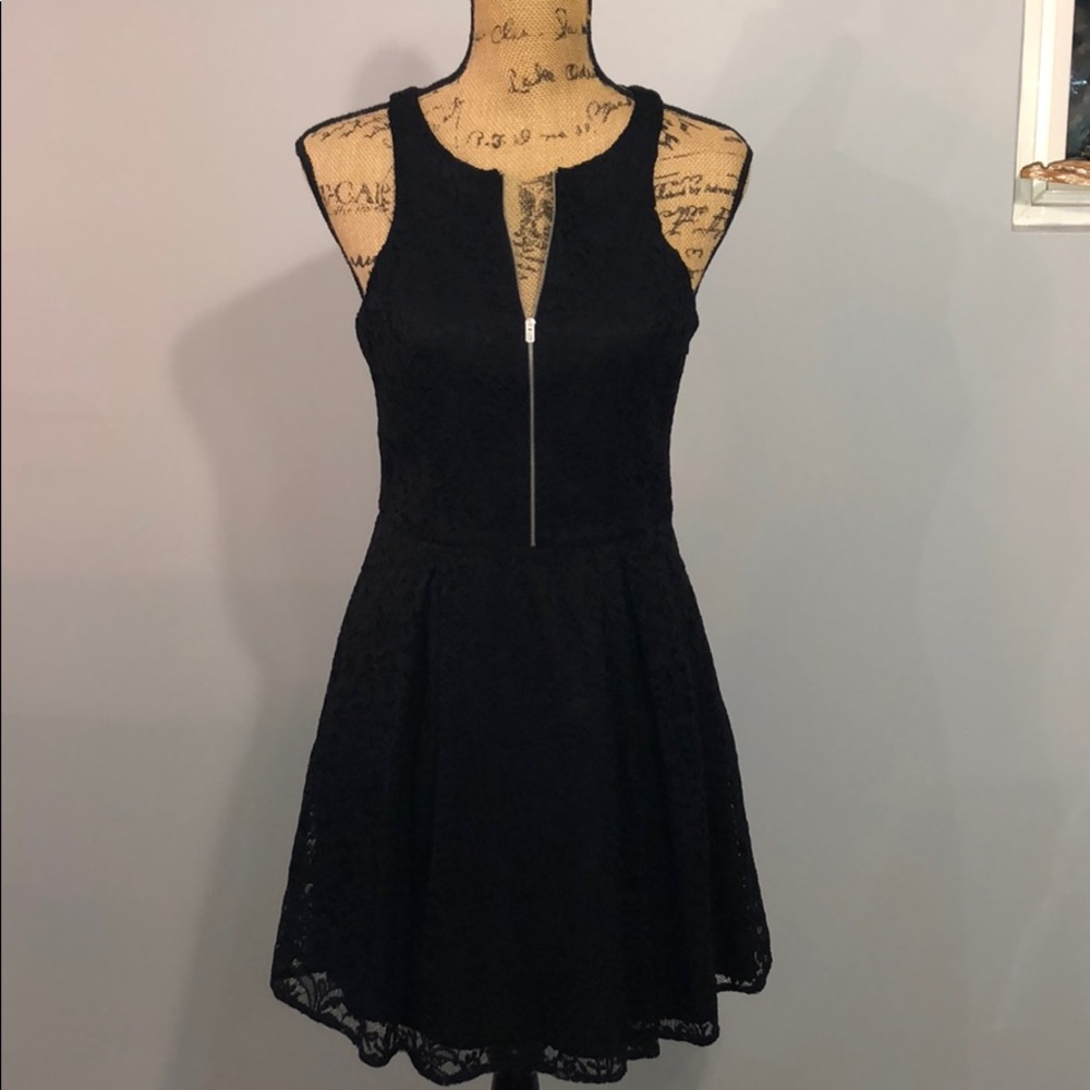 Express Black w/Lace Skater Dress Size 6 Fit&Flare